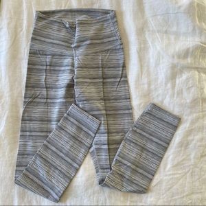 lululemon Wunder Under 7/8 Textured Stripe Luxtreme Pant - Size 4